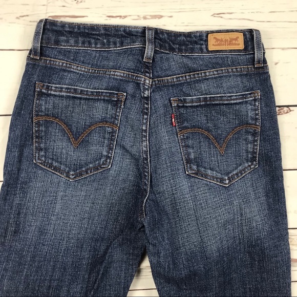 Women’s Levi’s Size 6M Straight Leg Jeans T - Picture 1 of 8